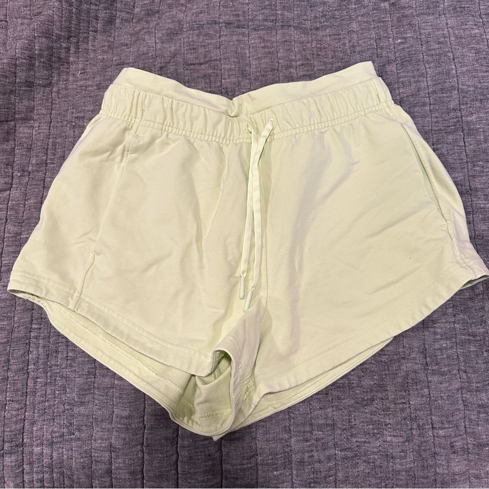 Inner glow shorts sz 6